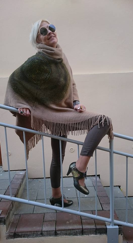 zlatica-vinsova-stylista-modny-navrhar-originalny-saty-malovany-textil-original-fashion-86